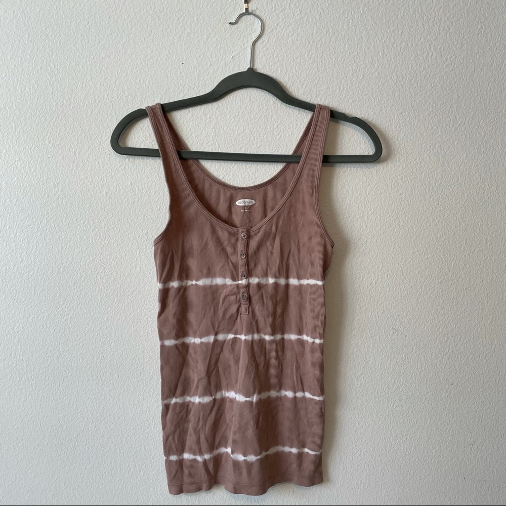 OLD NAVY TANK SIZE M